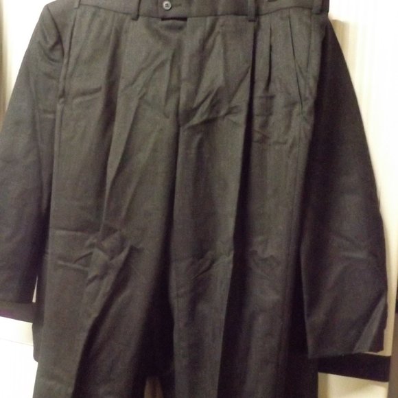MEN'S 2PC. GRY SUITE 39S, DARK GRAY, JACKET AND PANTS - Picture 2 of 6